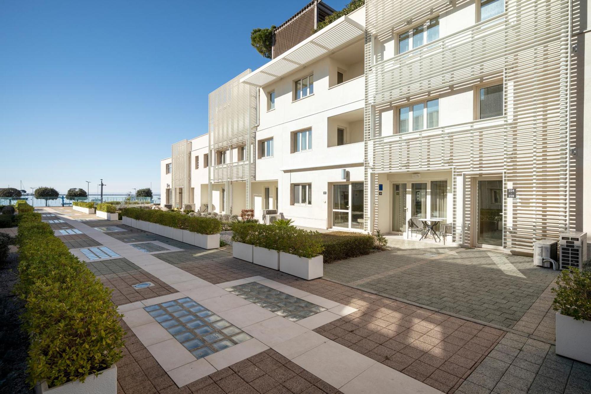 Humagum Sea View Apartment - Garden Palace Umag Extérieur photo